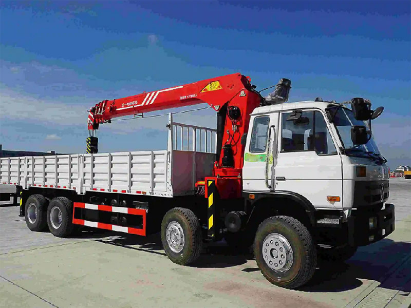 隨車起重機(jī)